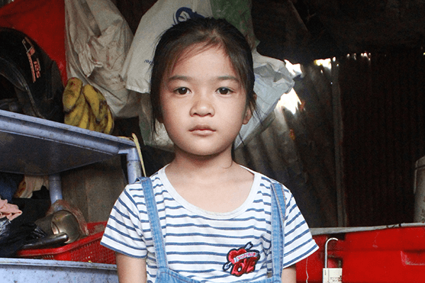 Sponsor a child like Eza at Transform Cambodia